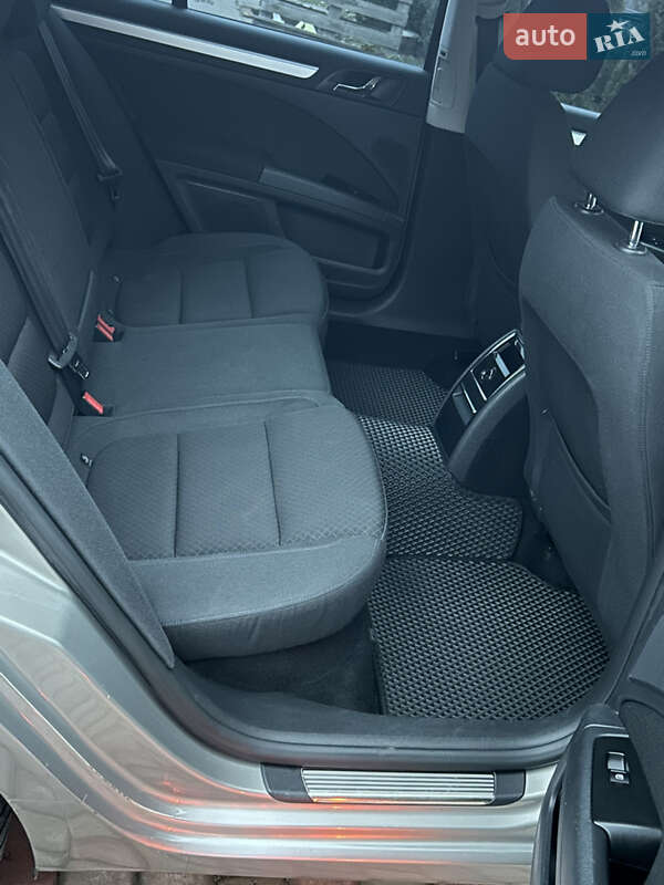 Лифтбек Skoda Superb 2013 в Хороле