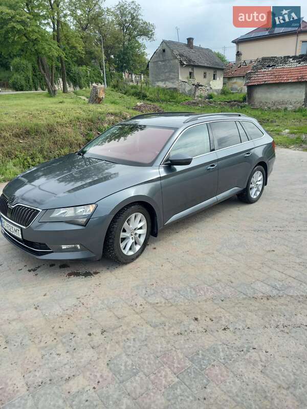 Універсал Skoda Superb 2015 в Львові фото 9 Універсал Skoda Superb 2015 в Львові