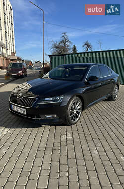 Лифтбек Skoda Superb 2016 в Надворной
