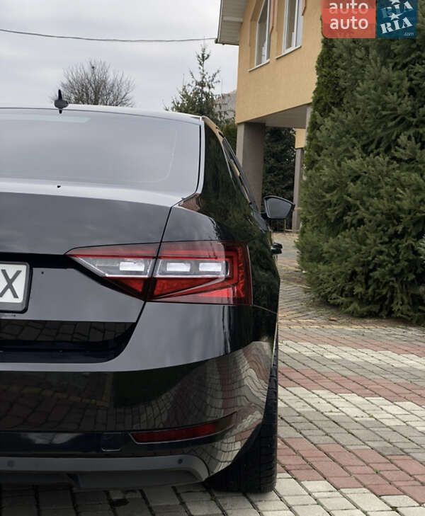 Лифтбек Skoda Superb 2016 в Мукачево