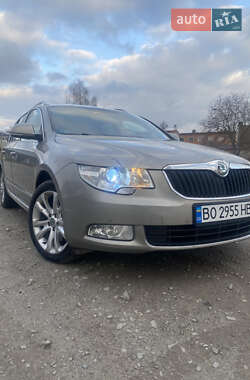Универсал Skoda Superb 2012 в Тернополе