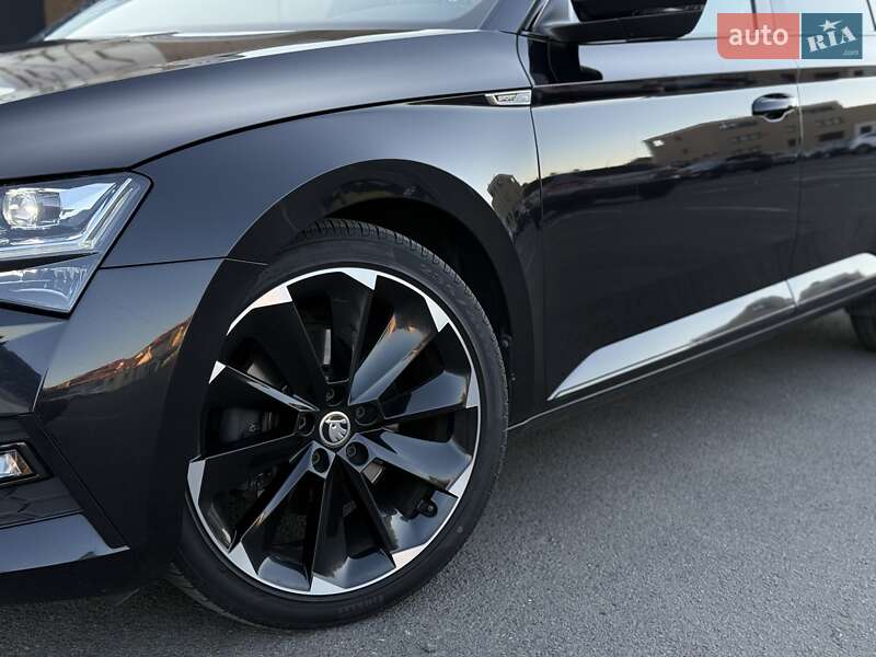 Універсал Skoda Superb 2020 в Мукачевому