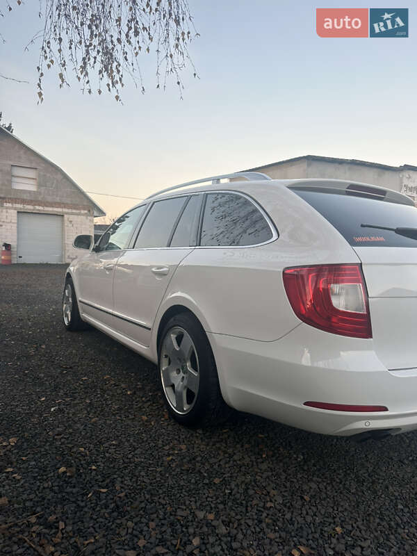 Універсал Skoda Superb 2012 в Ковелі