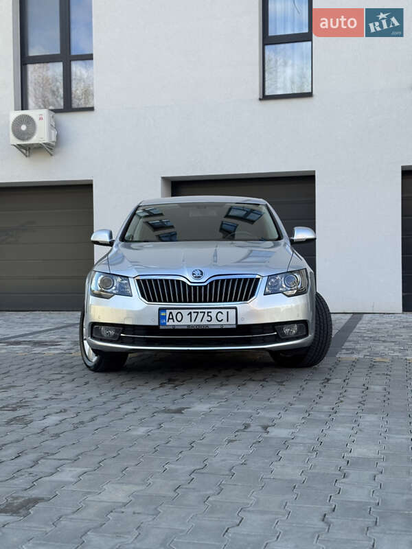 Ліфтбек Skoda Superb 2014 в Ужгороді фото 3 Ліфтбек Skoda Superb 2014 в Ужгороді