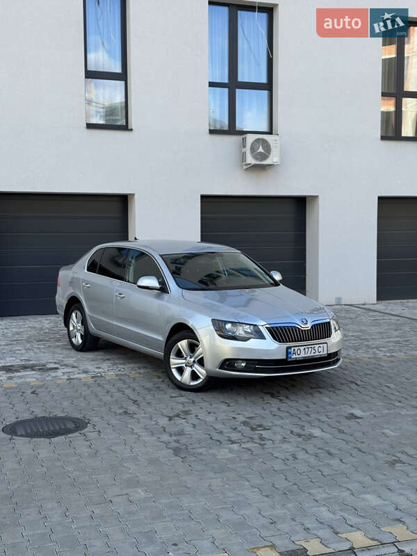Ліфтбек Skoda Superb 2014 в Ужгороді фото 7 Ліфтбек Skoda Superb 2014 в Ужгороді