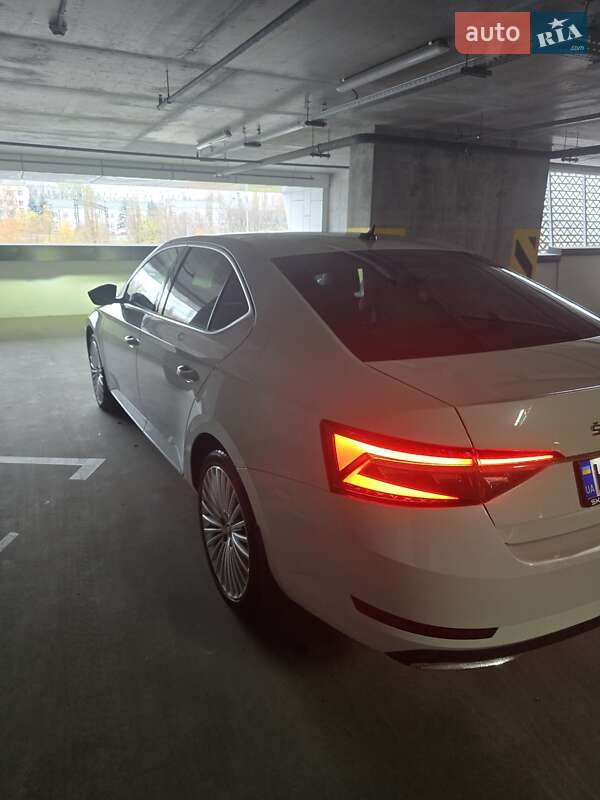 Ліфтбек Skoda Superb 2022 в Києві фото 5 Ліфтбек Skoda Superb 2022 в Києві