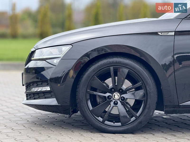 Лифтбек Skoda Superb 2021 в Луцке