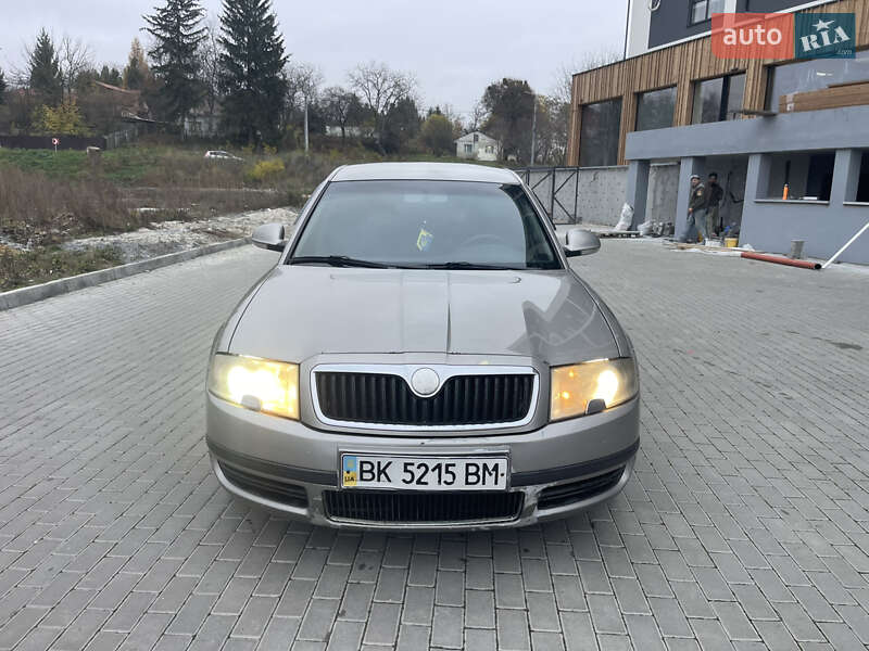 Ліфтбек Skoda Superb 2007 в Рівному