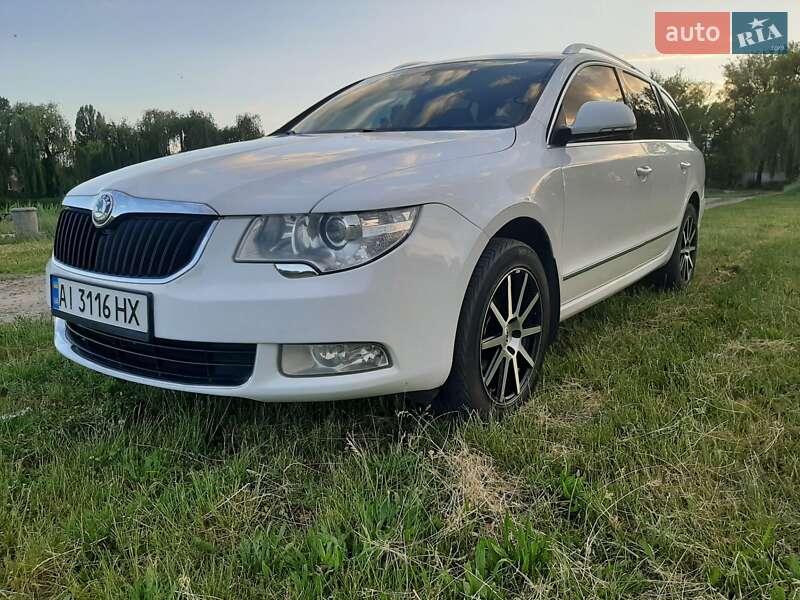 Универсал Skoda Superb 2012 в Киеве