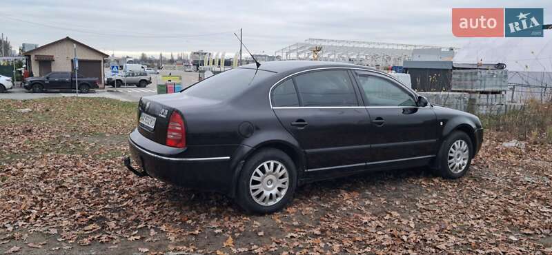 Ліфтбек Skoda Superb 2004 в Києві