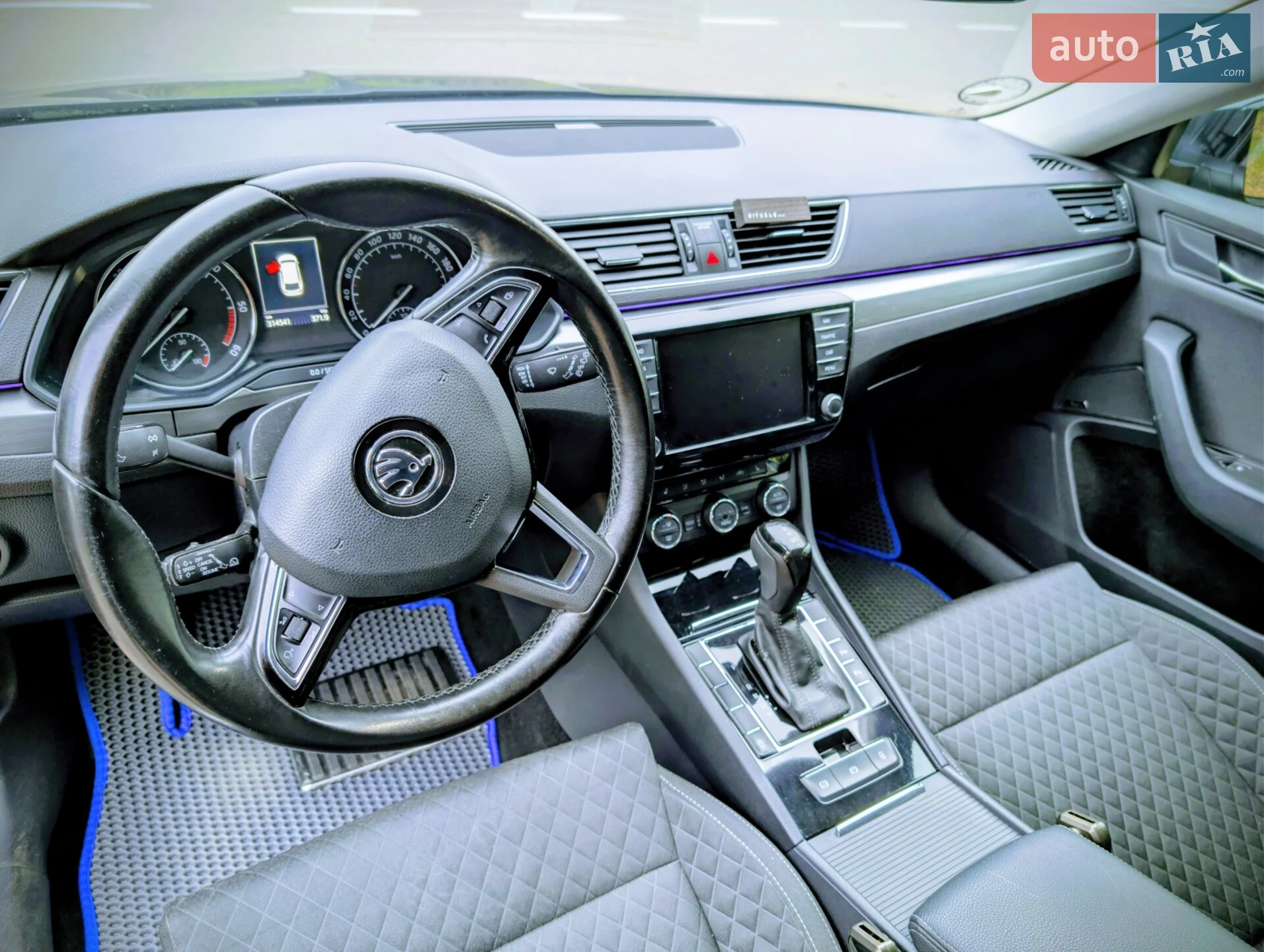 2017 Skoda Superb - мініатюра 3