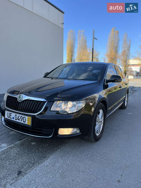 Ліфтбек Skoda Superb 2012 в Ужгороді фото 2 Ліфтбек Skoda Superb 2012 в Ужгороді