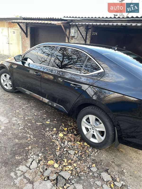 Ліфтбек Skoda Superb 2017 в Кропивницькому фото 3 Ліфтбек Skoda Superb 2017 в Кропивницькому