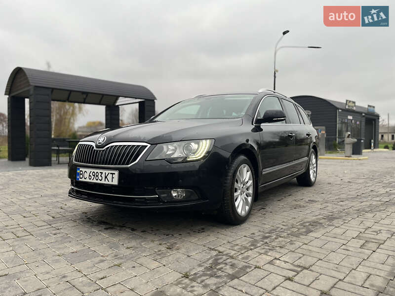 Універсал Skoda Superb 2013 в Кореці фото 4 Універсал Skoda Superb 2013 в Кореці