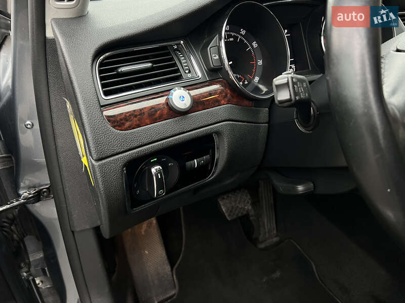 Универсал Skoda Superb 2010 в Луцке