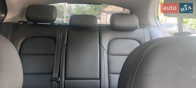 Ліфтбек Skoda Superb 2012 в Дніпрі