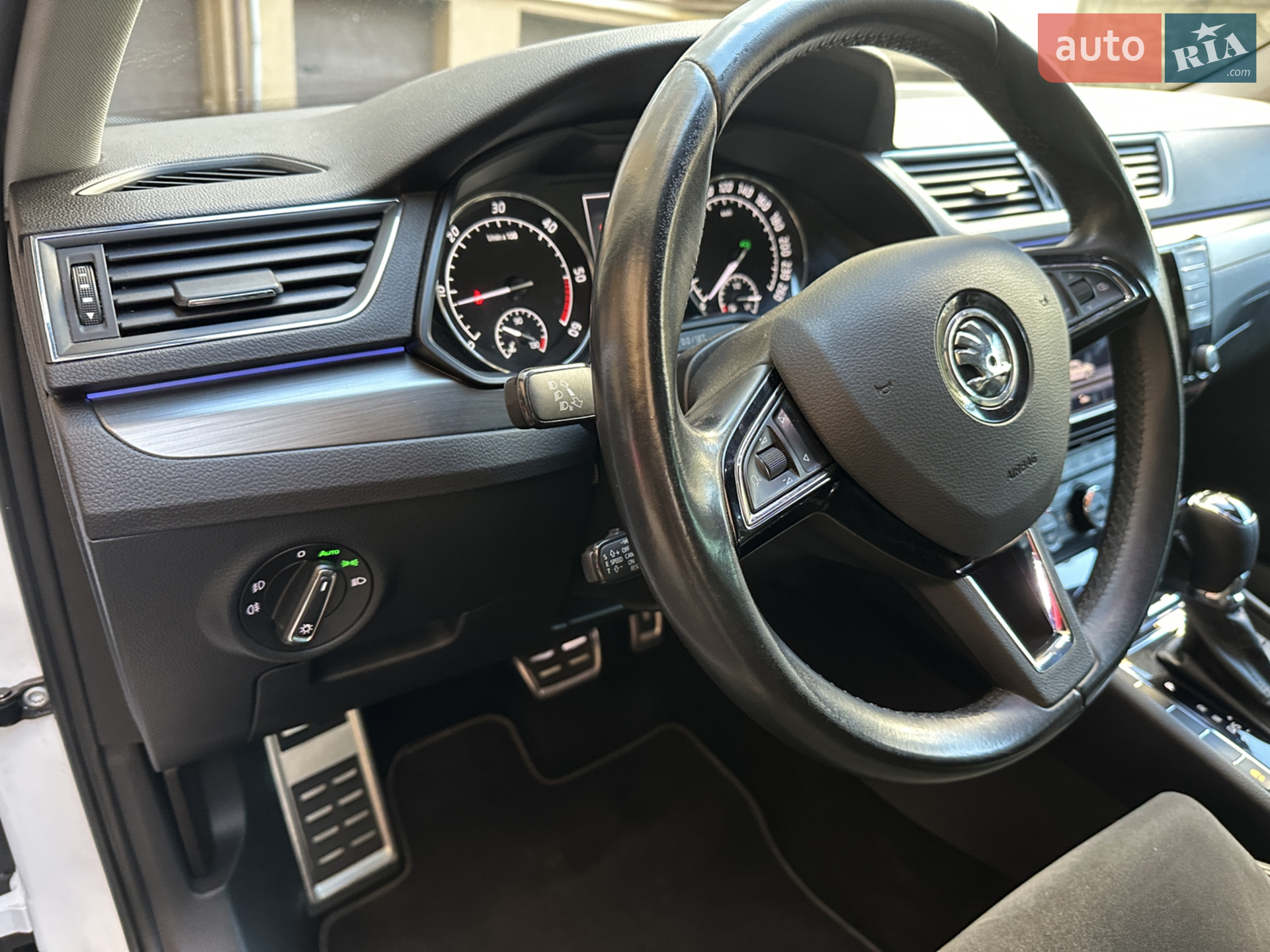 2016 Skoda Superb - мініатюра 25