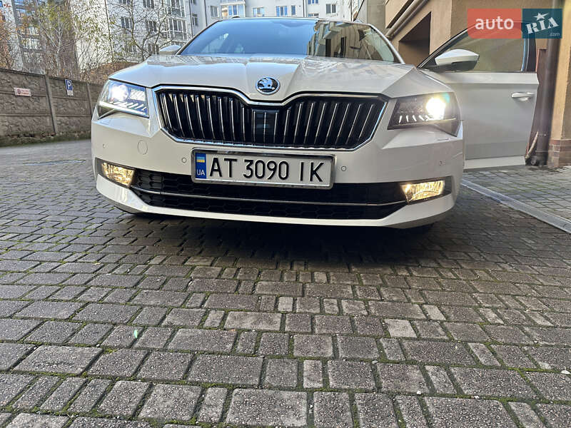 Універсал Skoda Superb 2016 в Івано-Франківську