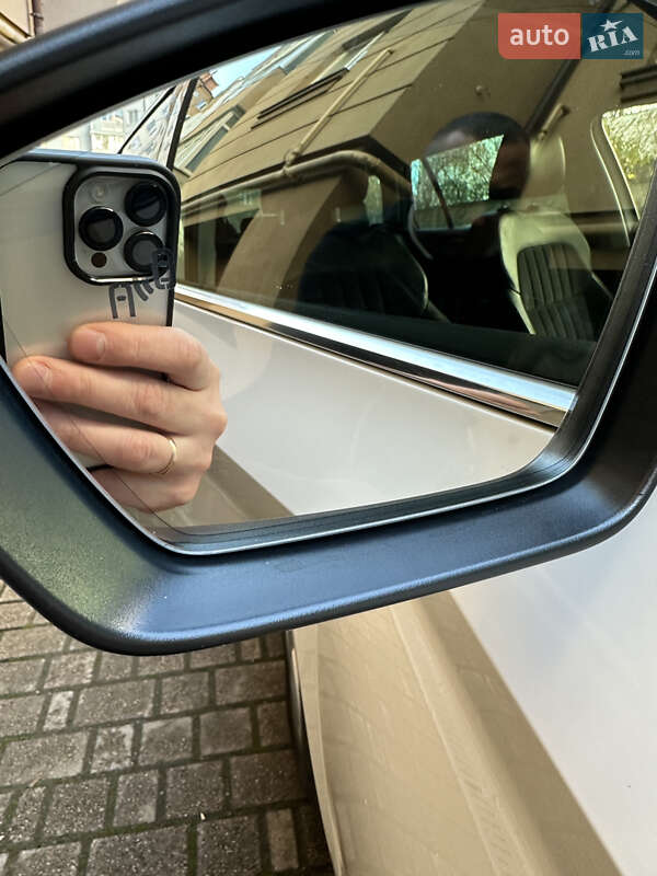 Універсал Skoda Superb 2016 в Івано-Франківську