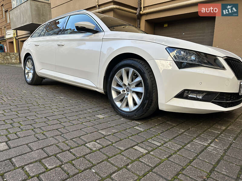 Універсал Skoda Superb 2016 в Івано-Франківську