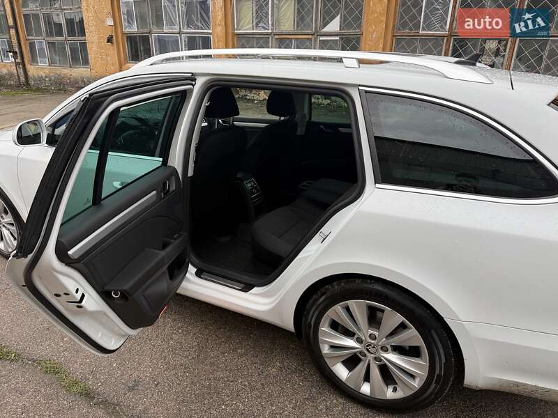 Універсал Skoda Superb 2014 в Києві