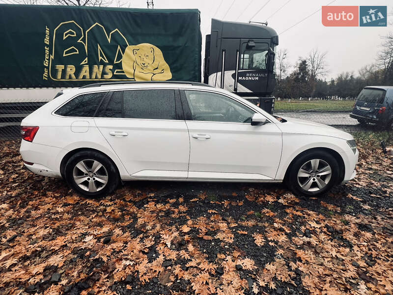 Универсал Skoda Superb 2021 в Луцке