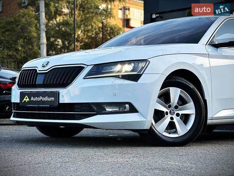 Ліфтбек Skoda Superb 2019 в Києві