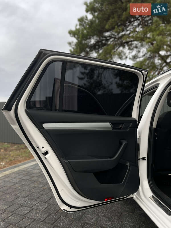 Универсал Skoda Superb 2016 в Ровно фото 14 Универсал Skoda Superb 2016 в Ровно