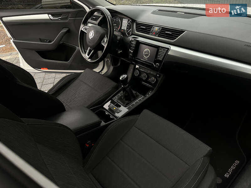 Универсал Skoda Superb 2016 в Ровно фото 26 Универсал Skoda Superb 2016 в Ровно