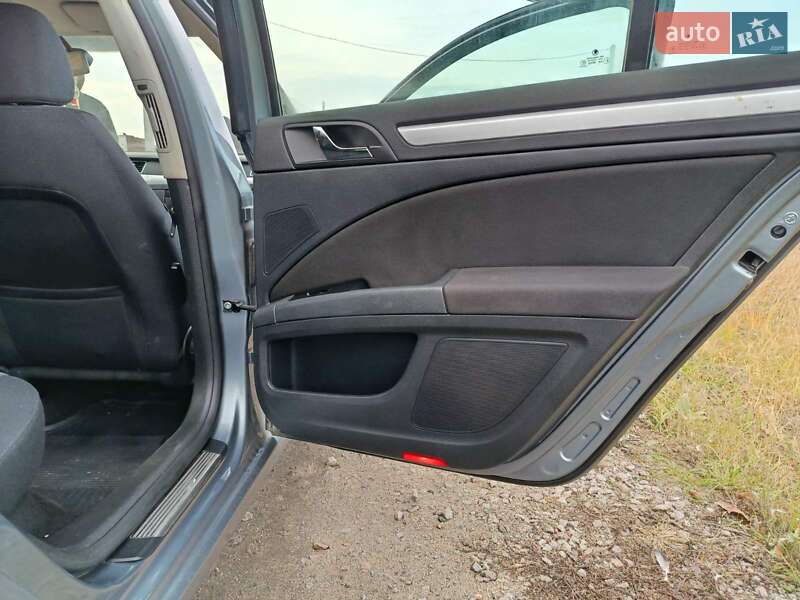 Лифтбек Skoda Superb 2012 в Переяславе