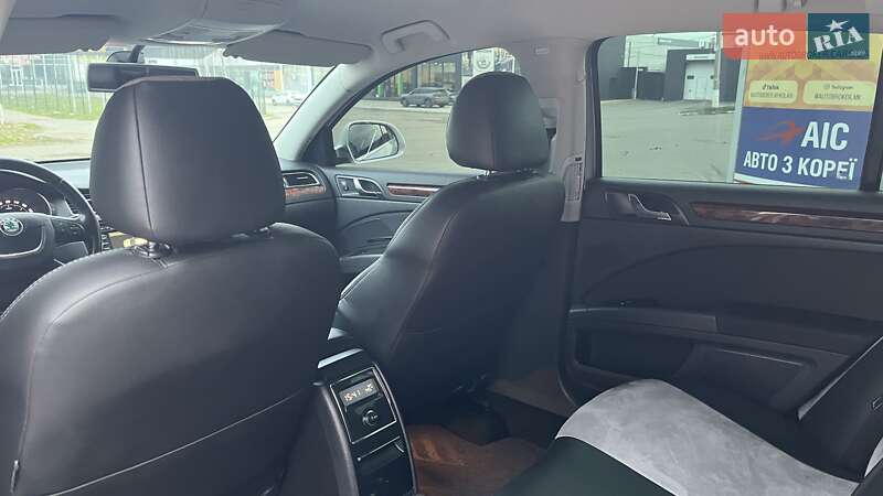 Лифтбек Skoda Superb 2012 в Николаеве