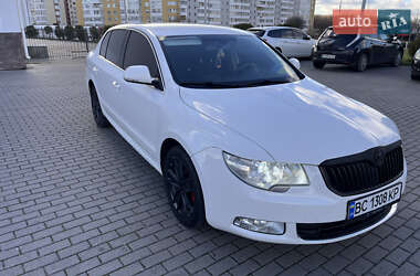 Ліфтбек Skoda Superb 2013 в Львові