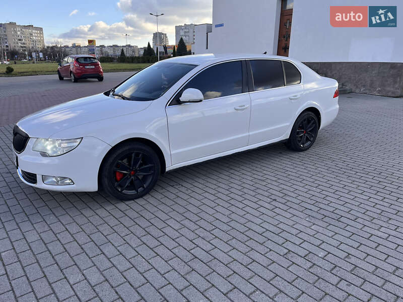 Ліфтбек Skoda Superb 2013 в Львові фото 3 Ліфтбек Skoda Superb 2013 в Львові
