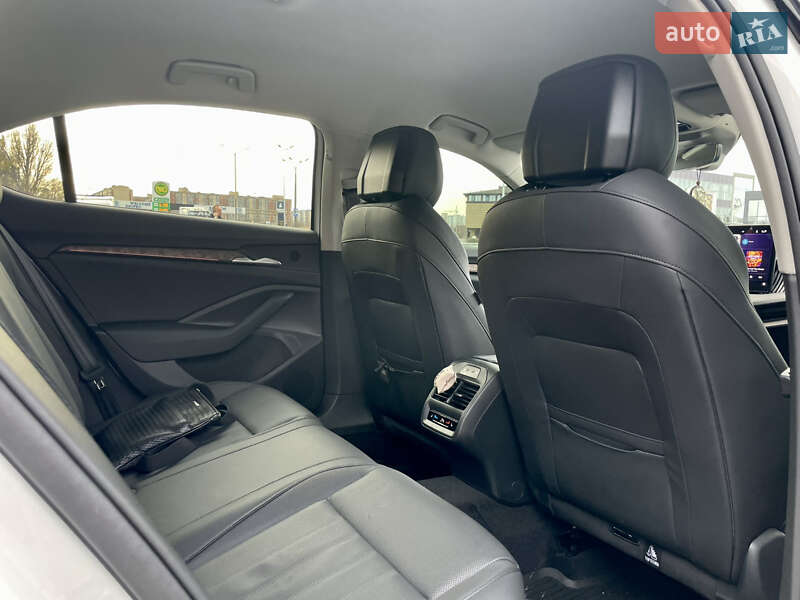 Ліфтбек Skoda Superb 2024 в Дніпрі фото 30 Ліфтбек Skoda Superb 2024 в Дніпрі