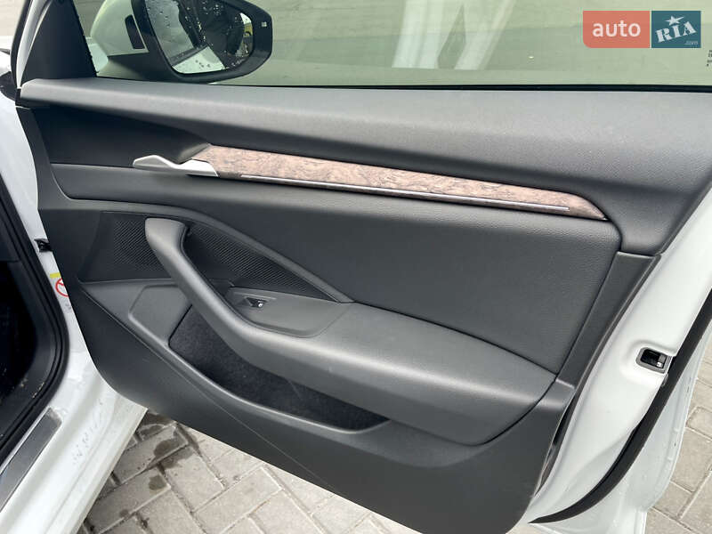 Ліфтбек Skoda Superb 2024 в Дніпрі фото 37 Ліфтбек Skoda Superb 2024 в Дніпрі