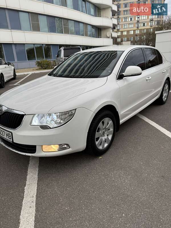 Лифтбек Skoda Superb 2012 в Одессе