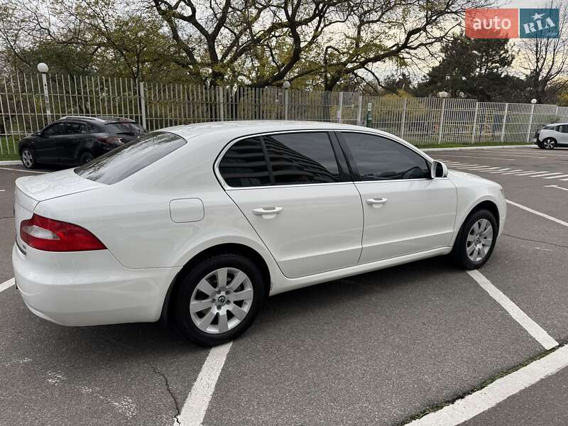 Лифтбек Skoda Superb 2012 в Одессе