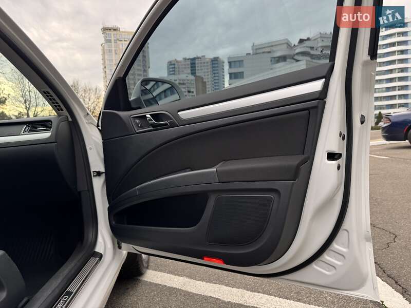 Лифтбек Skoda Superb 2012 в Одессе