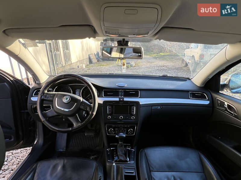 Универсал Skoda Superb 2011 в Тернополе