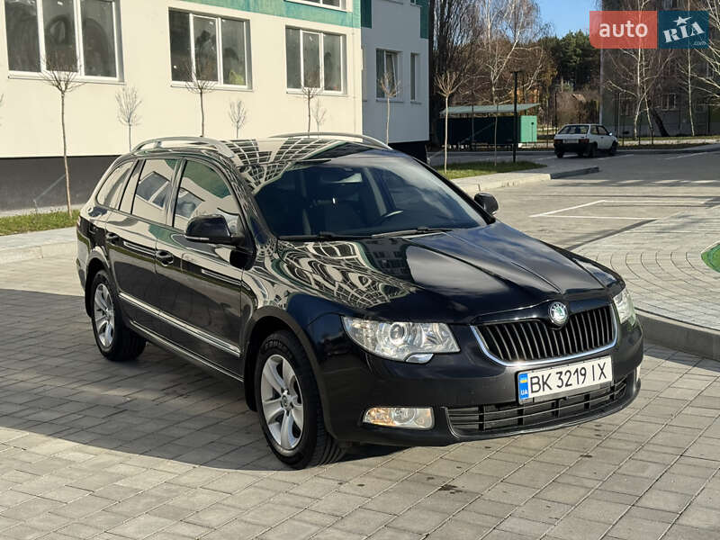 Универсал Skoda Superb 2012 в Вараше фото 34 Универсал Skoda Superb 2012 в Вараше