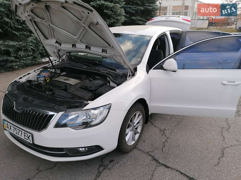 Лифтбек Skoda Superb 2013 в Харькове