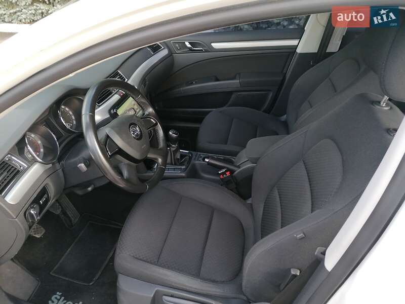 Лифтбек Skoda Superb 2013 в Харькове