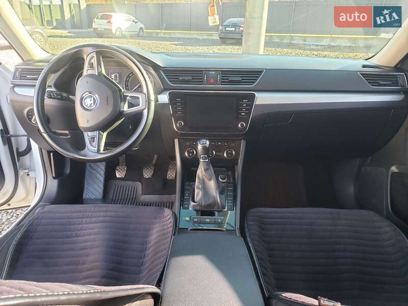 Універсал Skoda Superb 2018 в Мукачевому