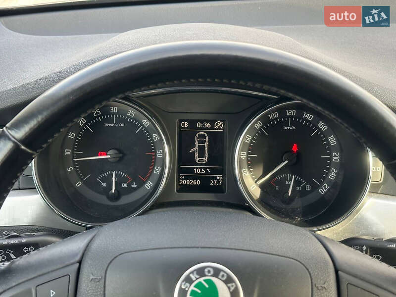 Универсал Skoda Superb 2012 в Львове фото 17 Универсал Skoda Superb 2012 в Львове