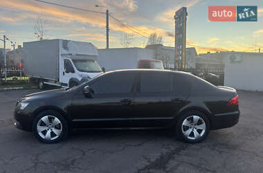 Лифтбек Skoda Superb 2013 в Львове