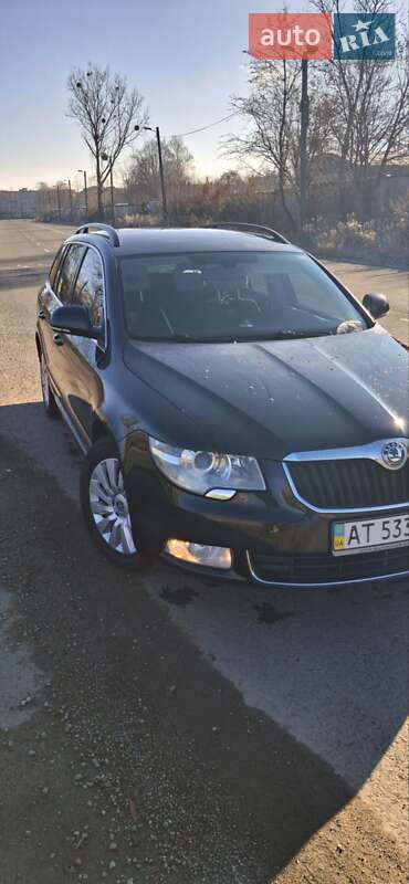 Універсал Skoda Superb 2011 в Калуші