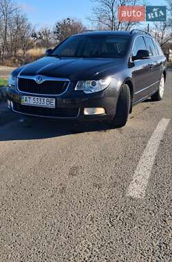 Универсал Skoda Superb 2011 в Калуше