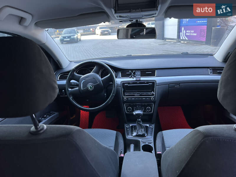 Ліфтбек Skoda Superb 2010 в Львові