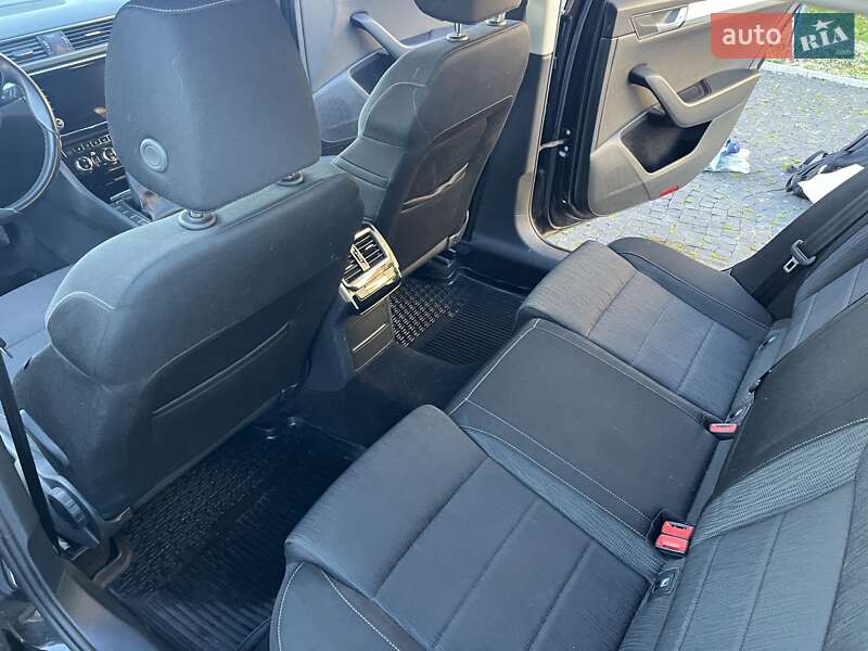 Універсал Skoda Superb 2018 в Золочеві