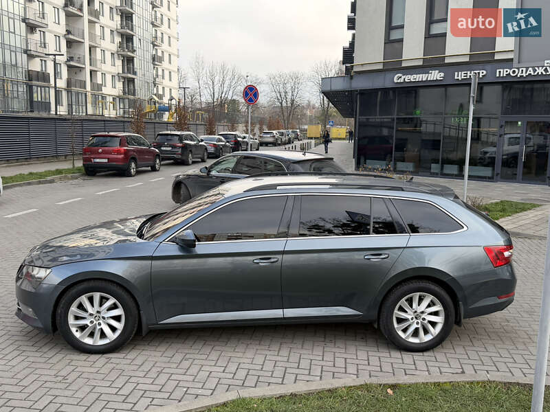 Універсал Skoda Superb 2015 в Львові